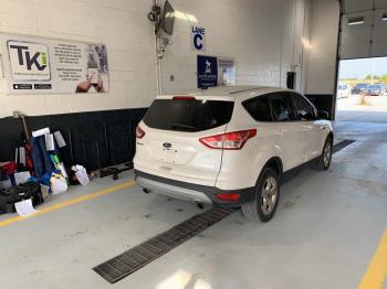 Image 3 2016 FORD ESCAPE