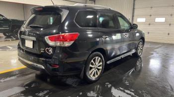 Image 3 2016 NISSAN PATHFINDER