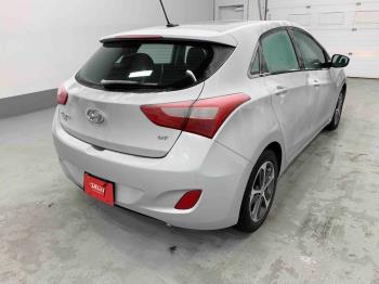 Image 3 2017 HYUNDAI ELANTRA GT