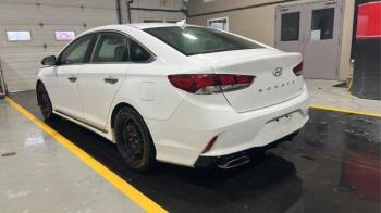 Image 4 2018 HYUNDAI SONATA